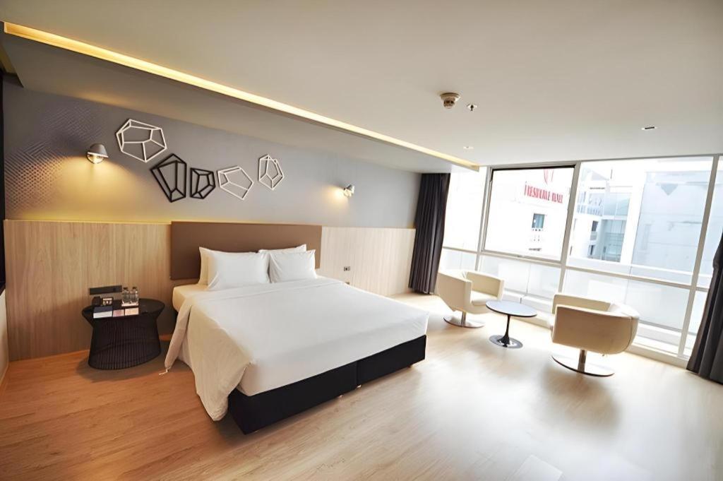 The Heritage Silom Hotel Bangkok Esterno foto