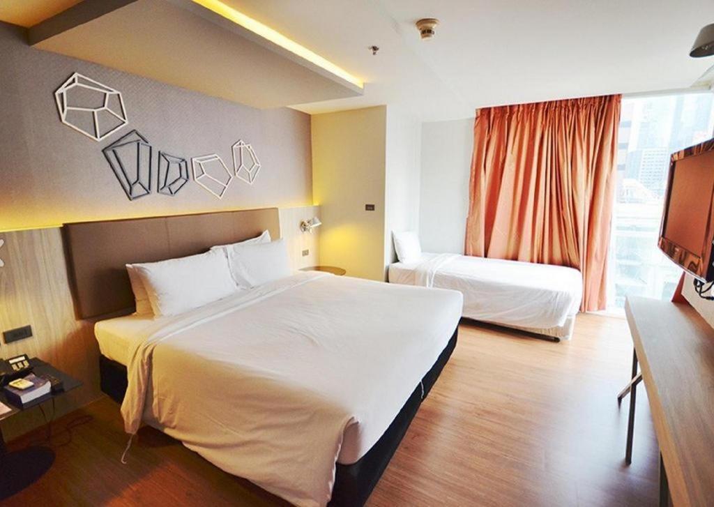 The Heritage Silom Hotel Bangkok Esterno foto