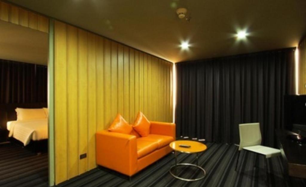 The Heritage Silom Hotel Bangkok Esterno foto
