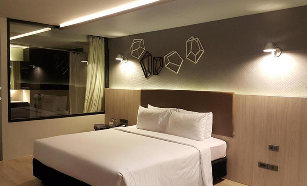 The Heritage Silom Hotel Bangkok Esterno foto