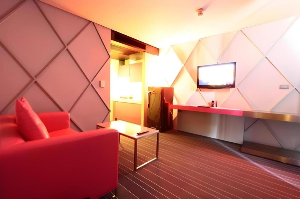 The Heritage Silom Hotel Bangkok Esterno foto